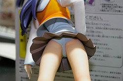 こっちもパンツは白でした